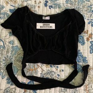 Black wrap around cropped shirt